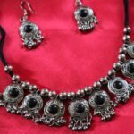 New Dainty Statement Neckpc- Black